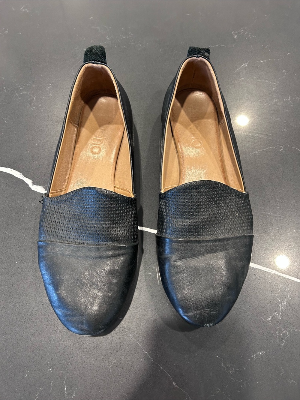 Bueno Katy Black Leather Perforated Slip-On Flats Women’s Comfort Shoes Casual
